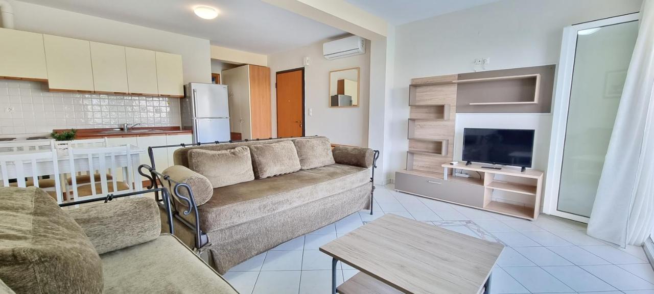 Bungalow White Apartments Polychrono Extérieur photo
