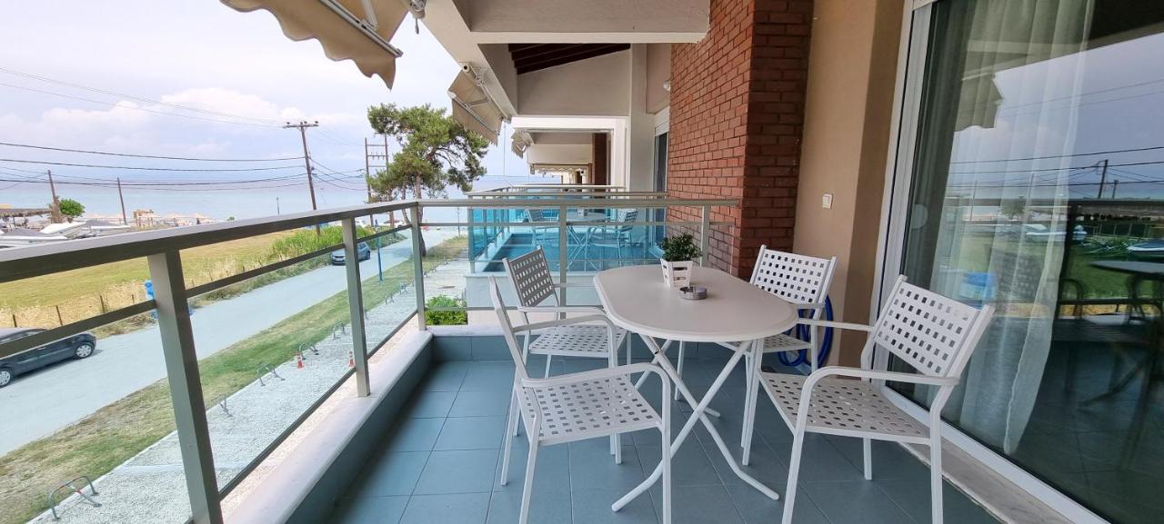 Bungalow White Apartments Polychrono Extérieur photo
