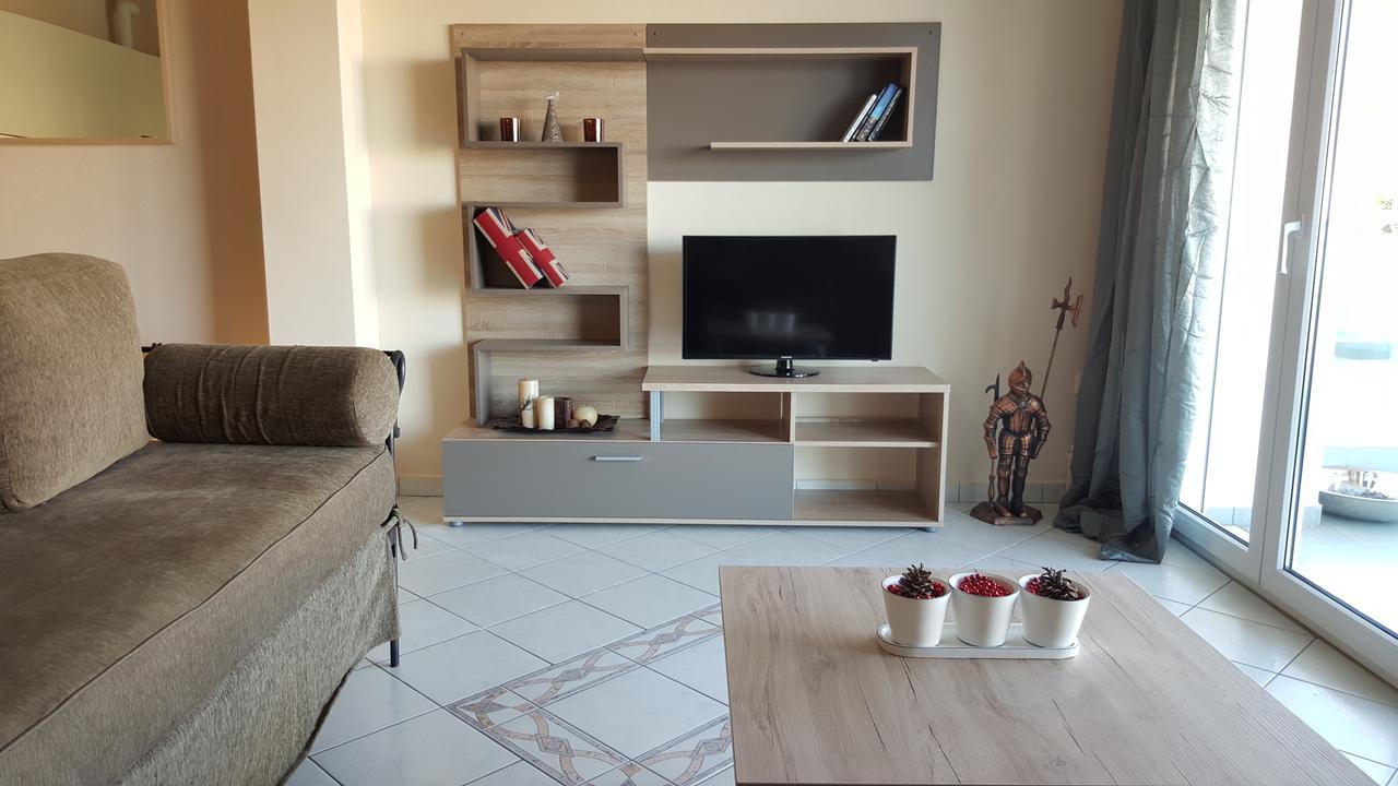 Bungalow White Apartments Polychrono Extérieur photo